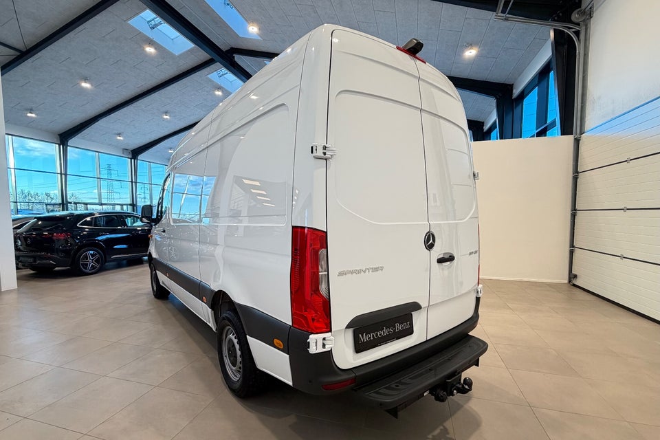 Mercedes Sprinter 317 2,0 CDi A2 Kassevogn aut. RWD