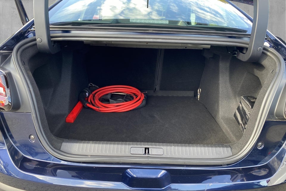 Citroën ë-C4 X 50 Plus 4d