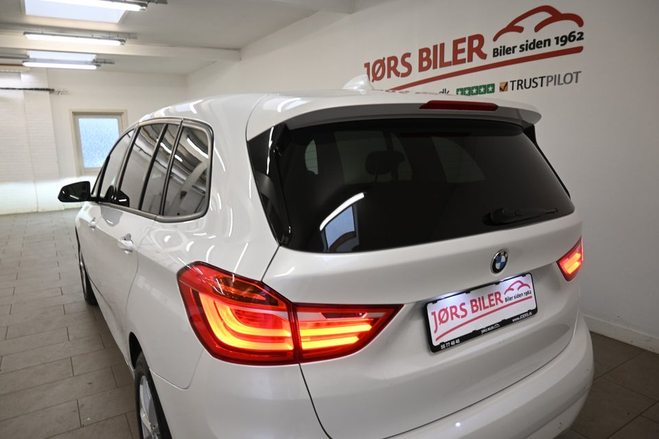 BMW 216i 1,5 Gran Tourer Connected 7prs 5d