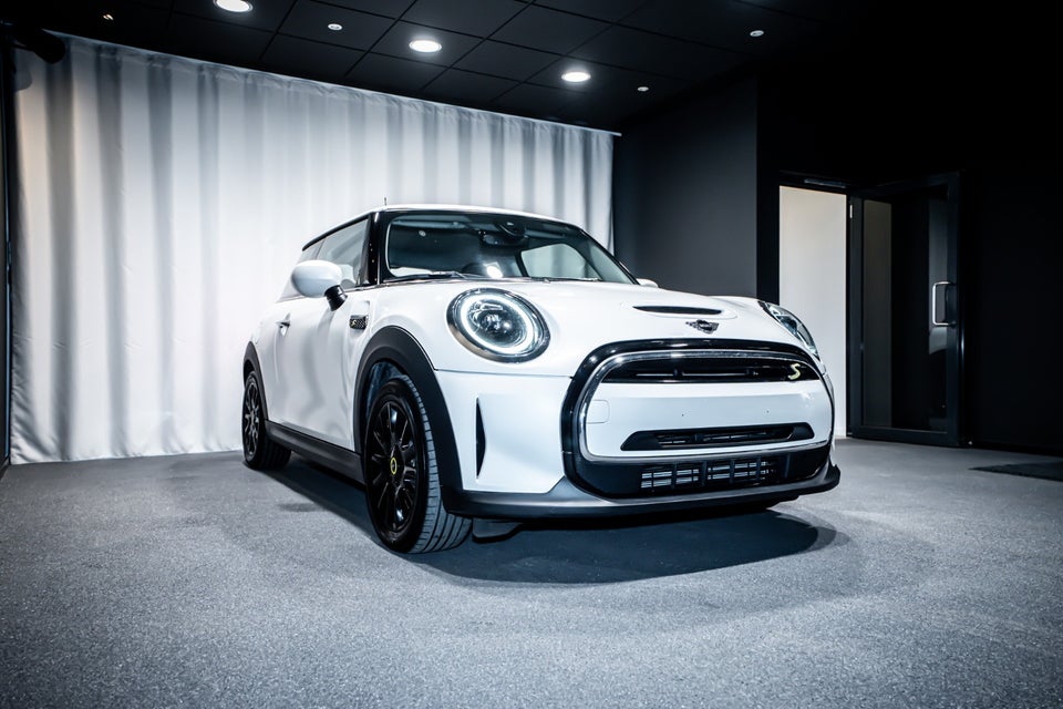 MINI Cooper SE Classic Trim 3d