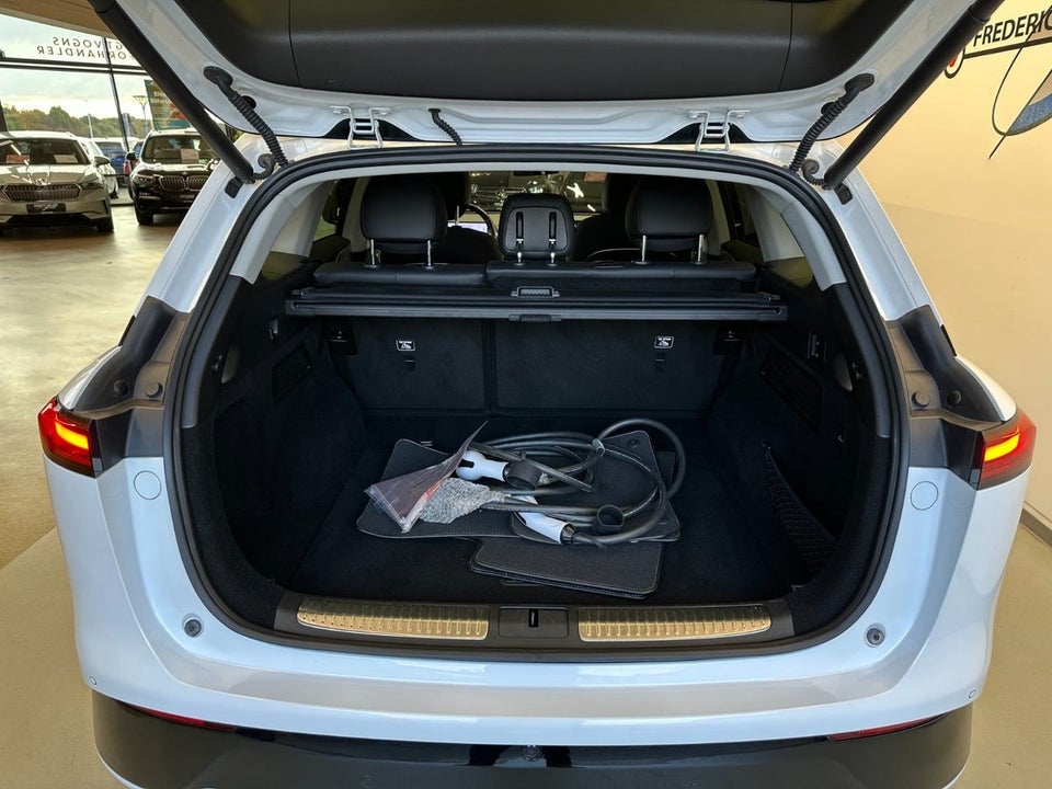 Xpeng G9 Standard Range 5d