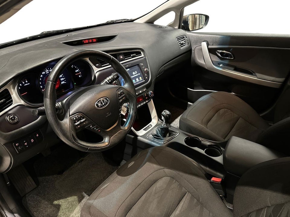 Kia Ceed 1,6 CRDi 136 Style+ Clim Limited SW 5d