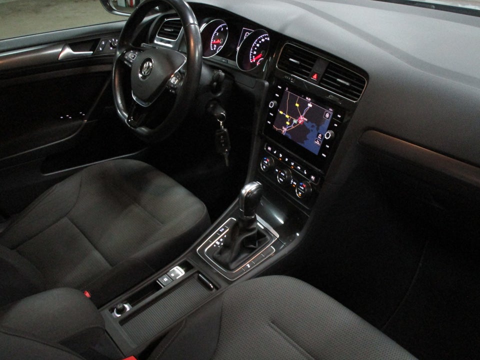 VW Golf VII 1,5 TSi 130 Comfortline DSG 5d