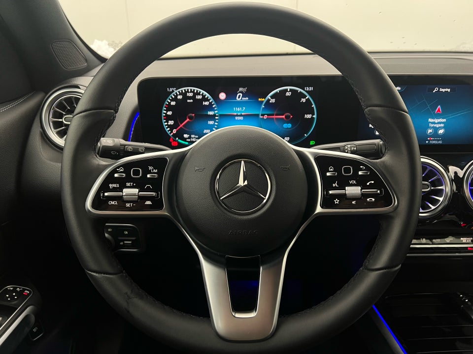 Mercedes EQB300 4Matic 5d