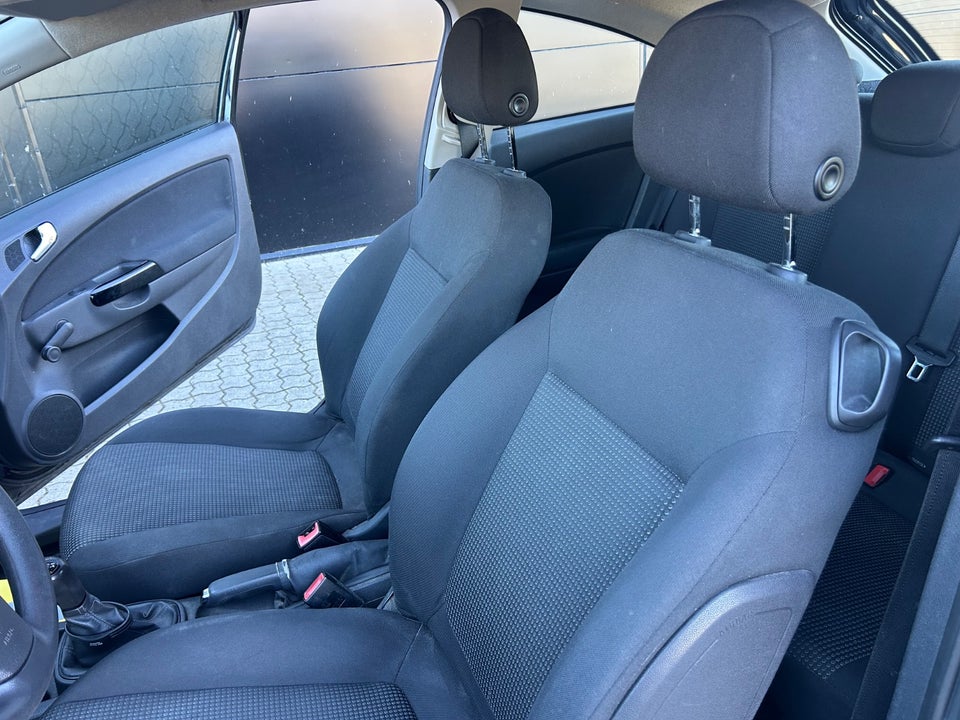 Opel Corsa 1,0 12V Enjoy 3d