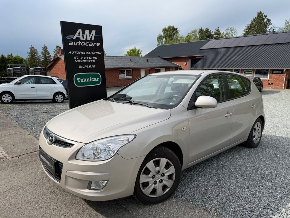 Hyundai i30 1,4 CVVT 109 Comfort 5d