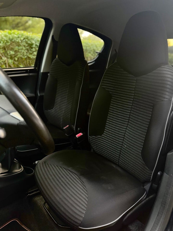 Peugeot 107 1,0 Sportium 5d
