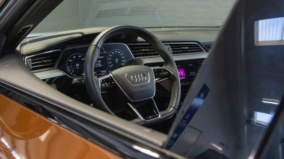Audi e-tron 55 S-line quattro 5d