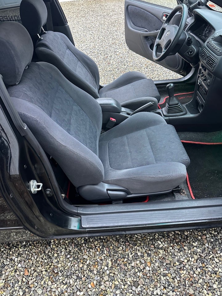 Toyota Corolla 1,4 Natura 3d