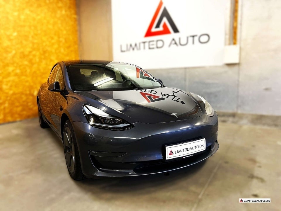 Tesla Model 3 Long Range AWD 4d