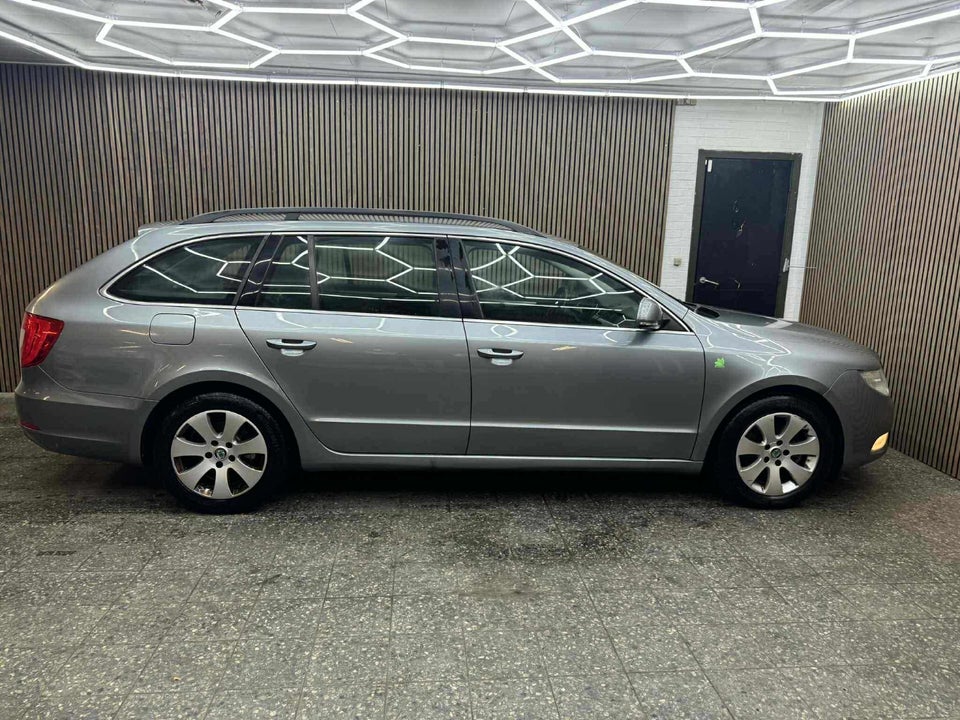 Skoda Superb 1,6 TDi 105 Ambition Combi GreenLine 5d