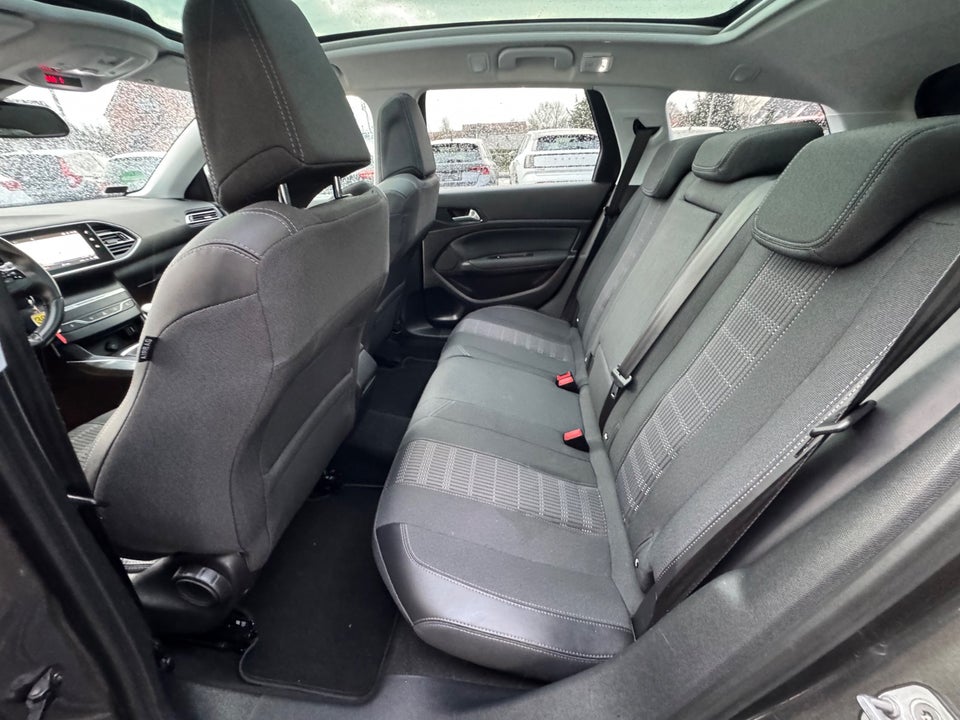 Peugeot 308 1,6 BlueHDi 120 Allure Sky SW 5d