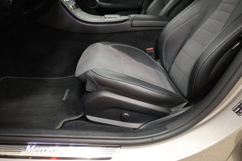 Mercedes E300 de 2,0 stc. aut. 4Matic 5d