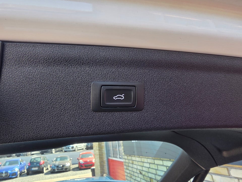 Audi Q3 2,0 TDi 150 Limited Edition 5d