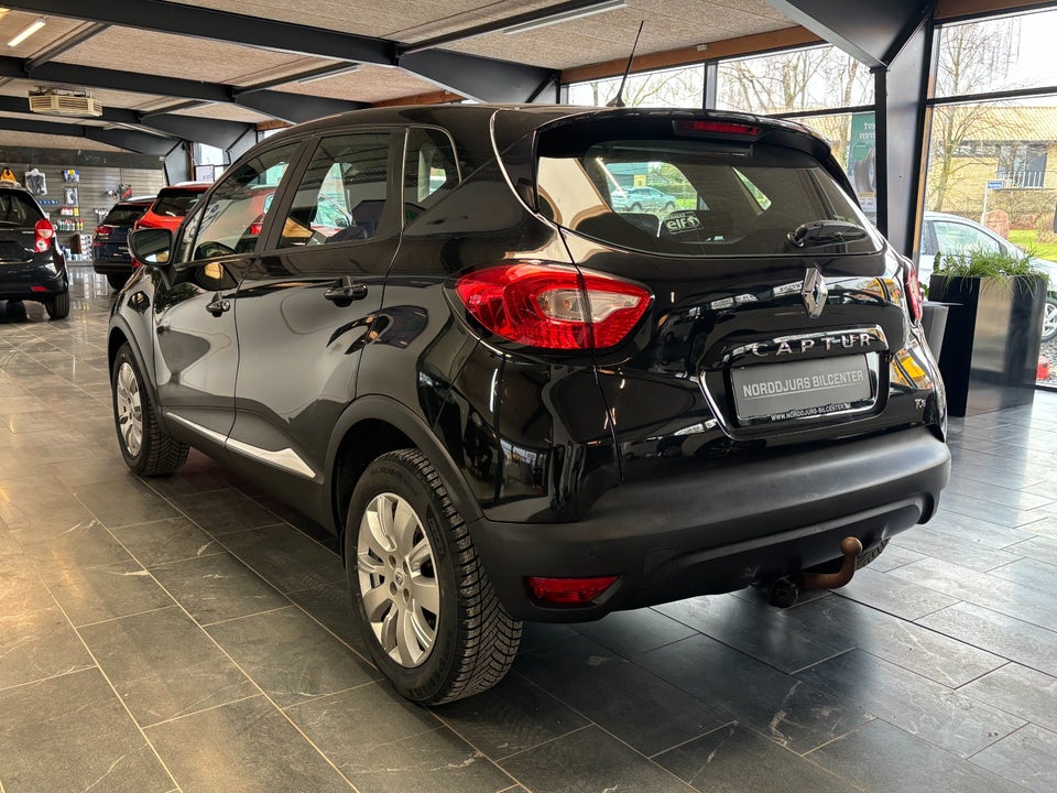 Renault Captur 0,9 TCe 90 Expression 5d