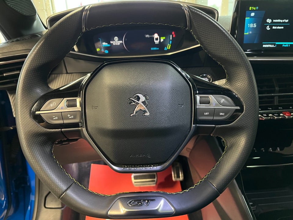 Peugeot e-208 50 GT 5d