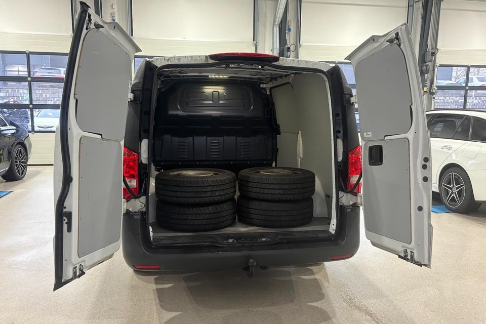 Mercedes Vito 114 2,0 CDi Kassevogn aut. L RWD