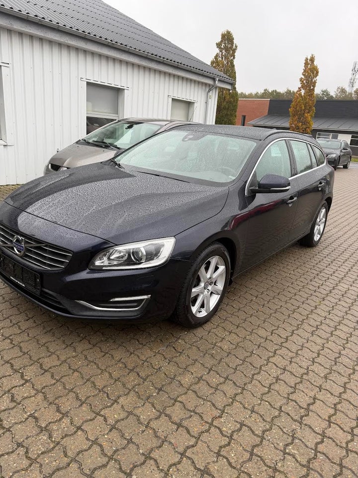 Volvo V60 2,0 D4 190 Momentum 5d
