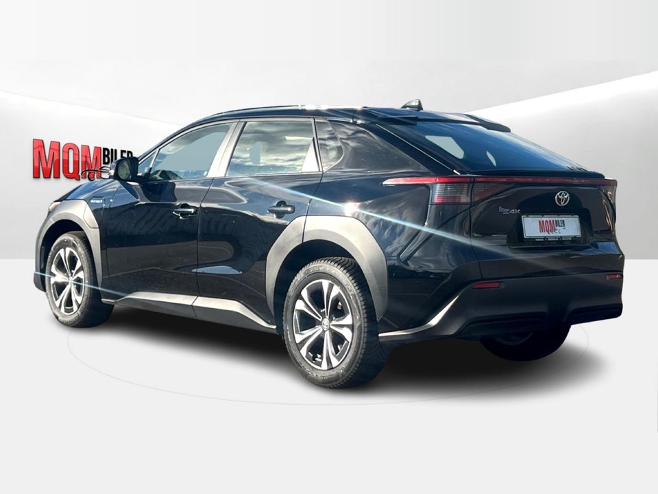 Toyota bZ4X Essential 5d