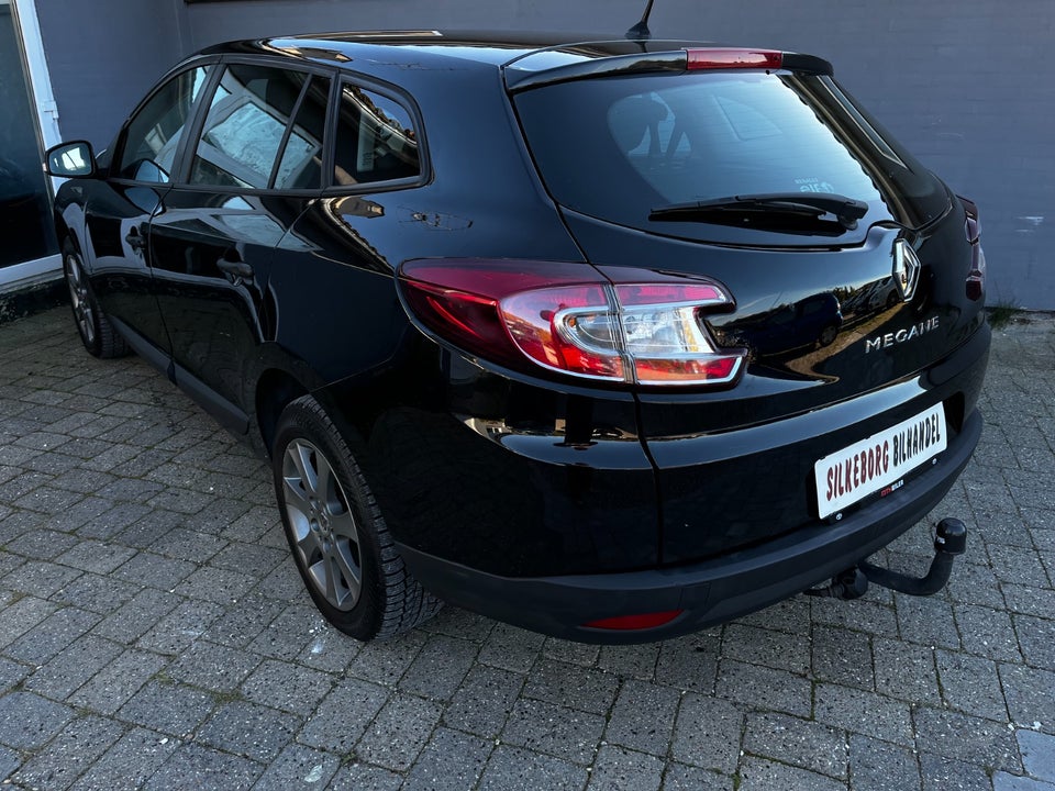 Renault Megane III 1,6 110 Authentique Sport Tourer 5d