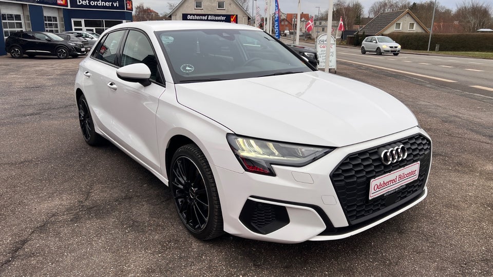 Audi A3 40 TFSi e Sportback S-tr. 5d