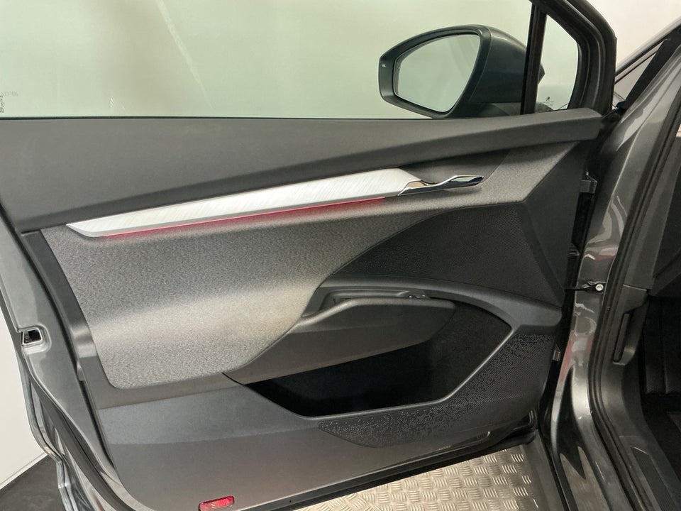 Skoda Enyaq 60 iV Loft 5d