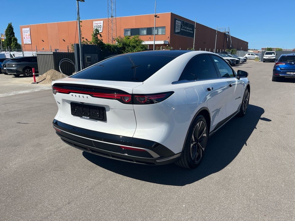 Mazda 6e Takumi 5d