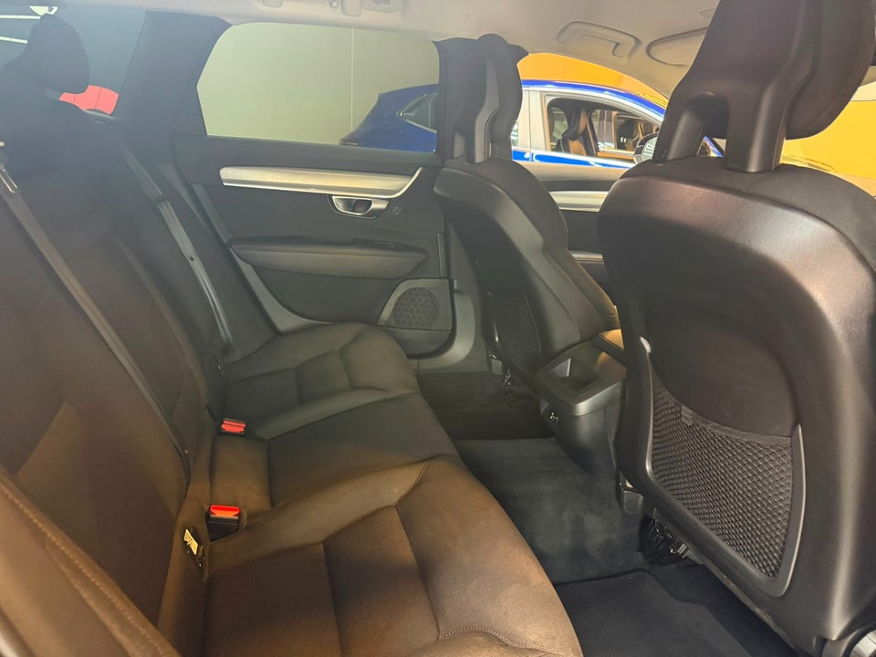 Volvo V90 2,0 D3 150 Momentum aut. 5d