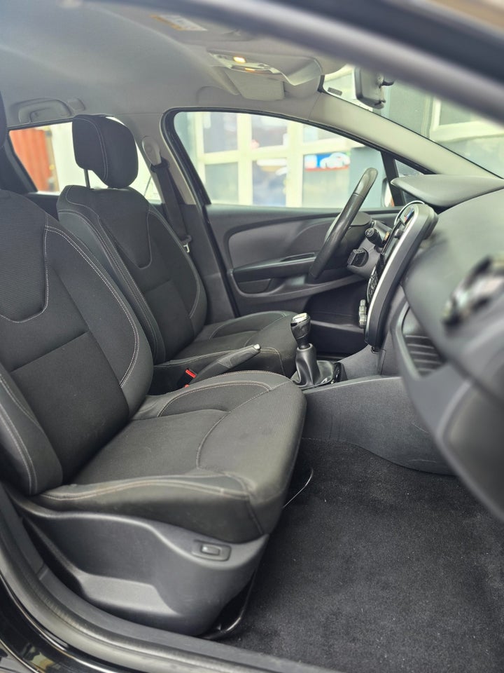 Renault Clio IV 0,9 TCe 90 Expression Sport Tourer 5d