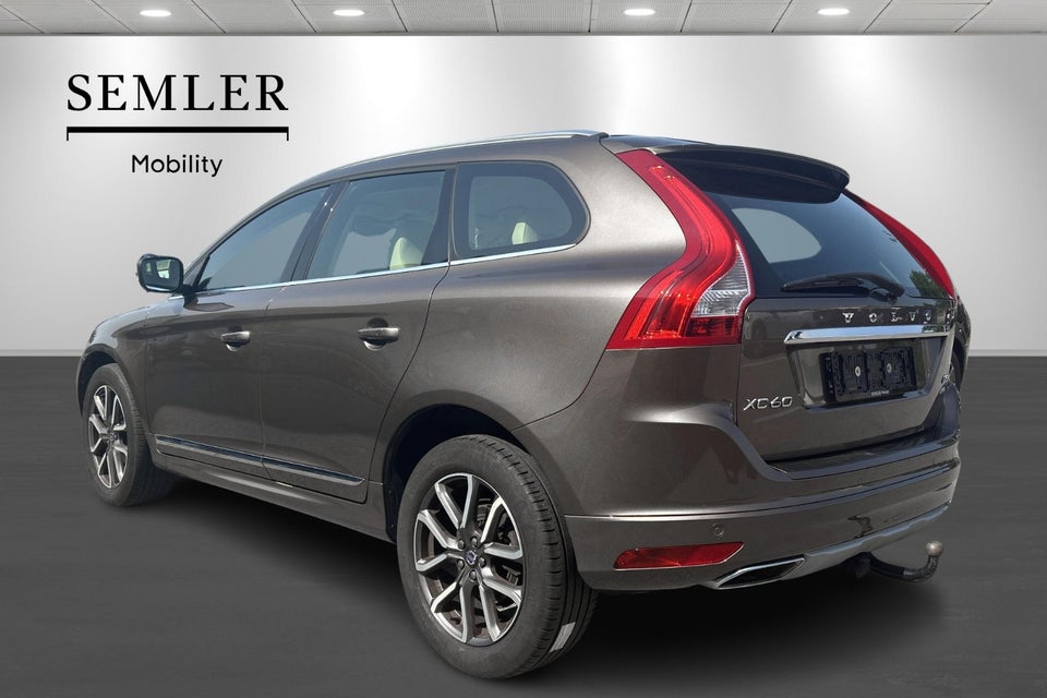 Volvo XC60 2,4 D5 220 Momentum aut. AWD 5d