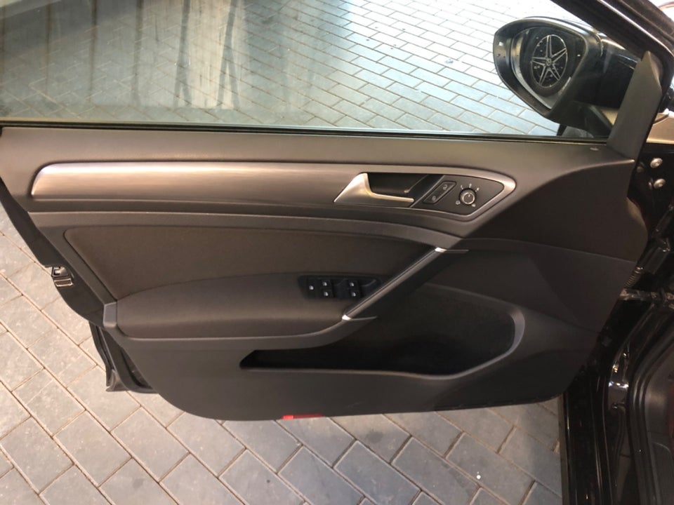 VW Golf VII 1,5 TSi 130 Comfortline Variant 5d