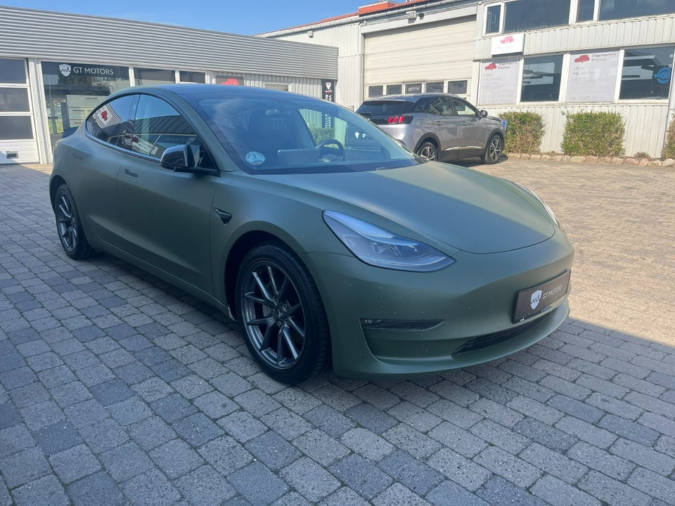 Tesla Model 3 Long Range AWD 4d