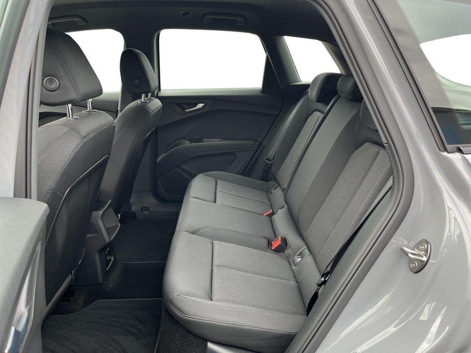 Audi Q4 e-tron 45 Progress 5d