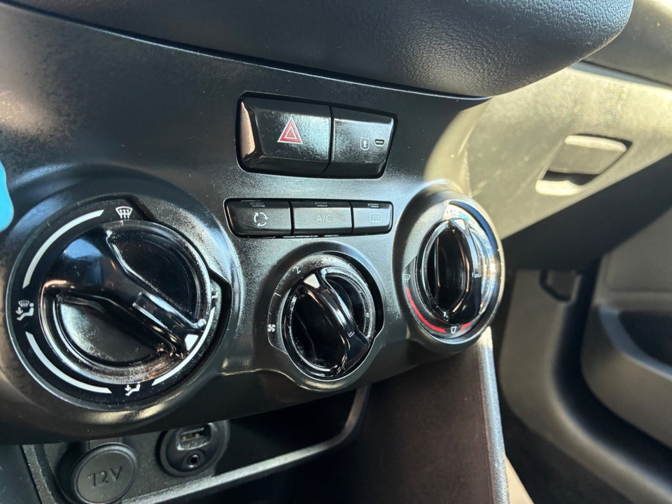 Peugeot 208 1,2 VTi 82 Active 5d