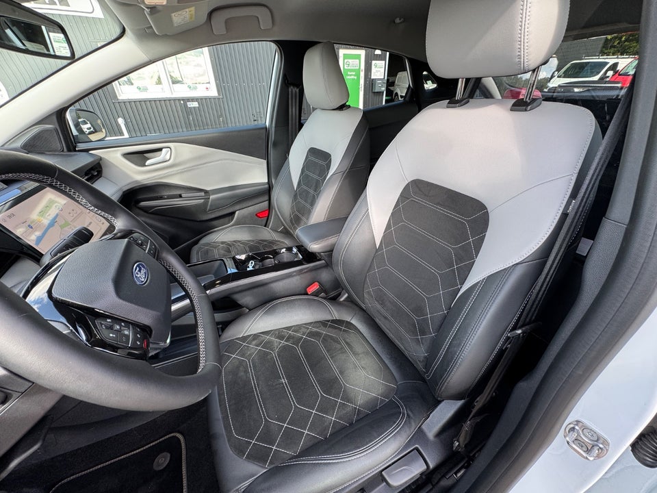 Ford Puma 43 Gen-E Select Van 5d