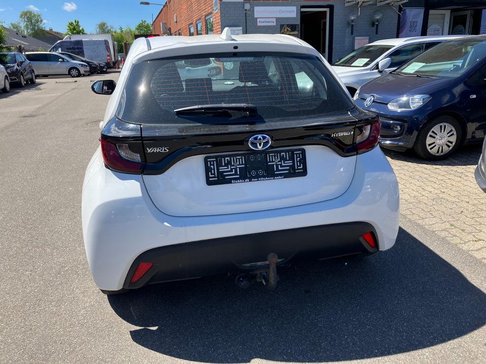 Toyota Yaris 1,5 Hybrid H1 e-CVT 5d