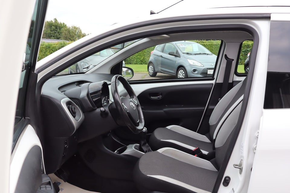 Toyota Aygo 1,0 VVT-i x-sky 5d
