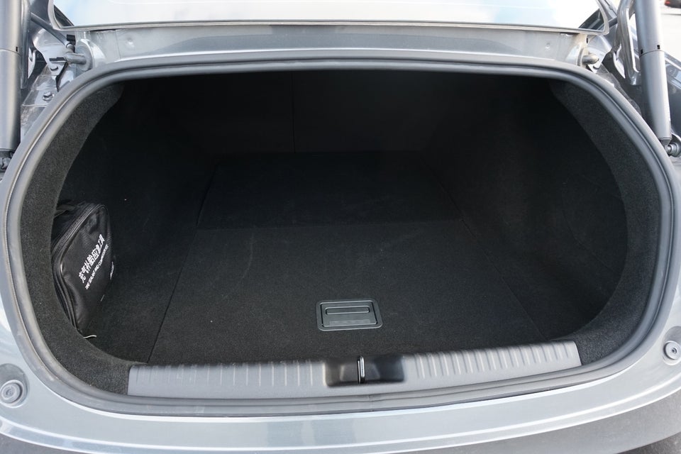 Xpeng P7 Long Range 4d