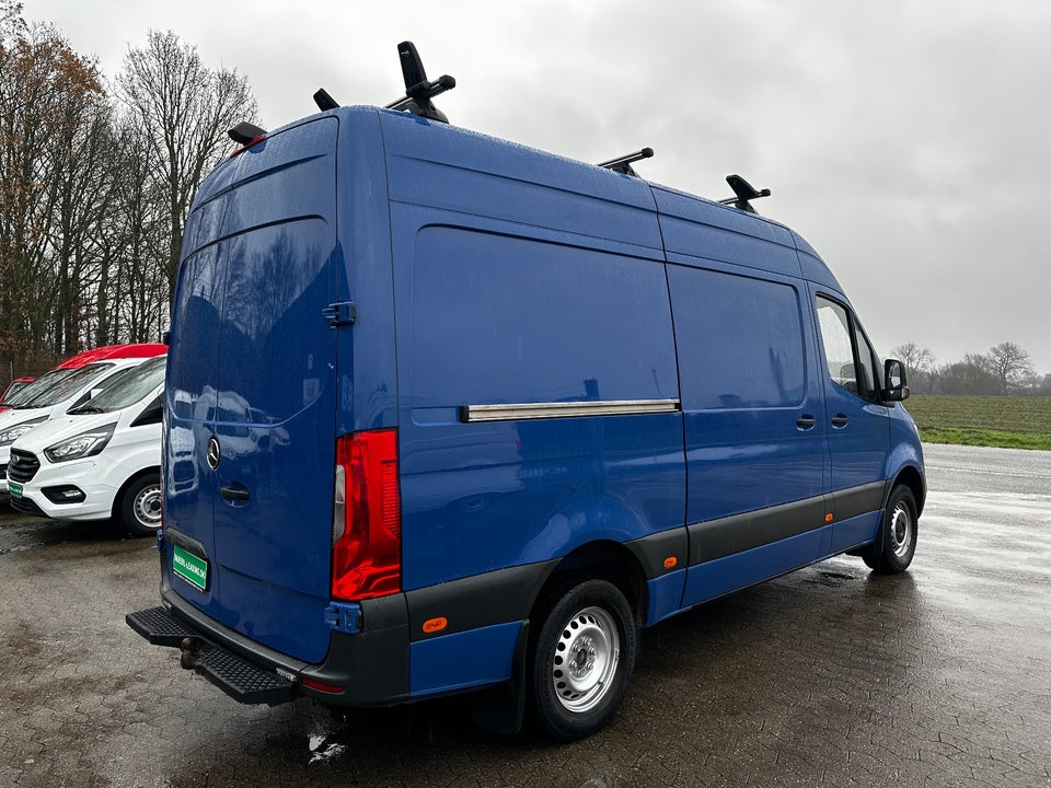 Mercedes Sprinter 319 3,0 CDi A2 Kassevogn aut. RWD
