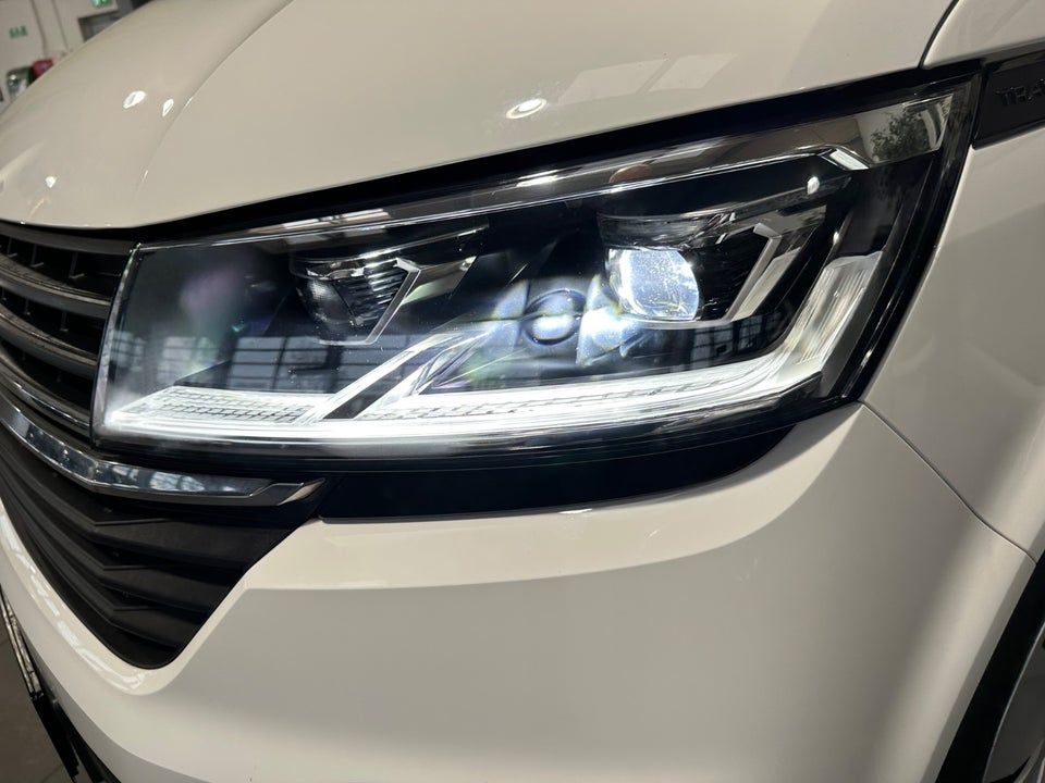 VW Transporter 2,0 TDi 150 Kassevogn DSG lang