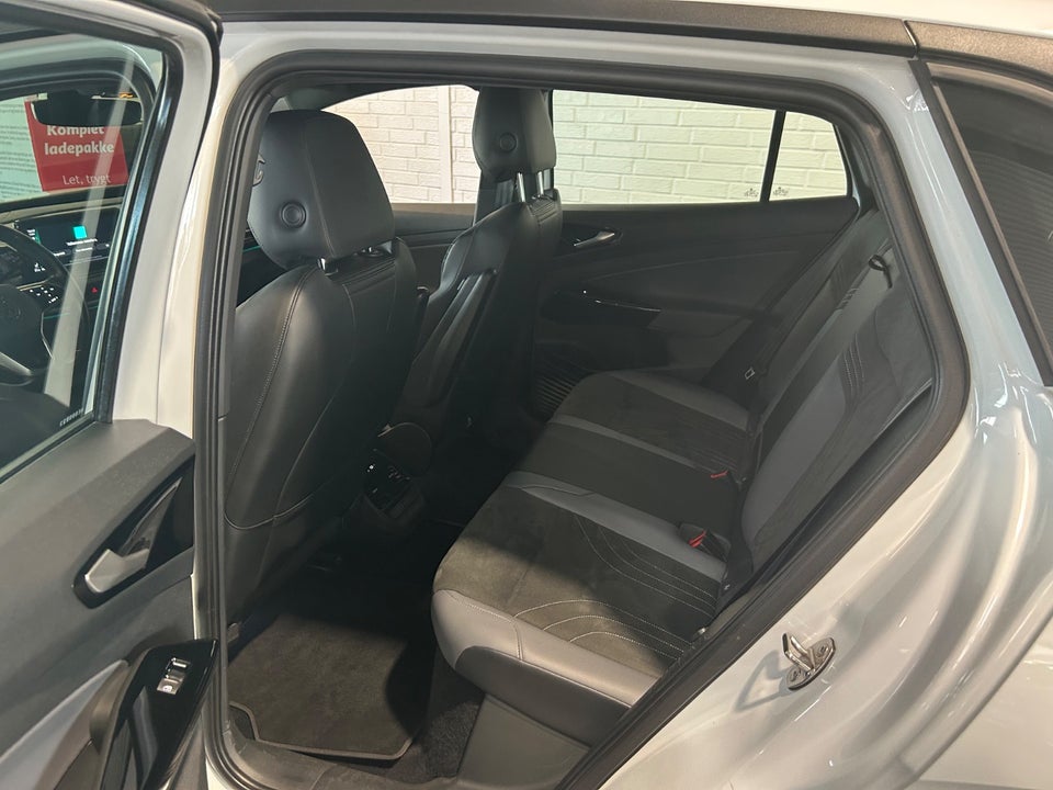 VW ID.4 77 Pro 5d