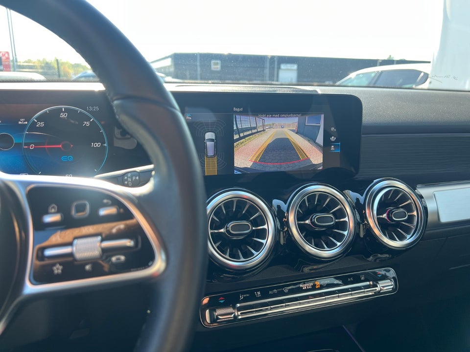 Mercedes EQB300 Progressive 4Matic 5d