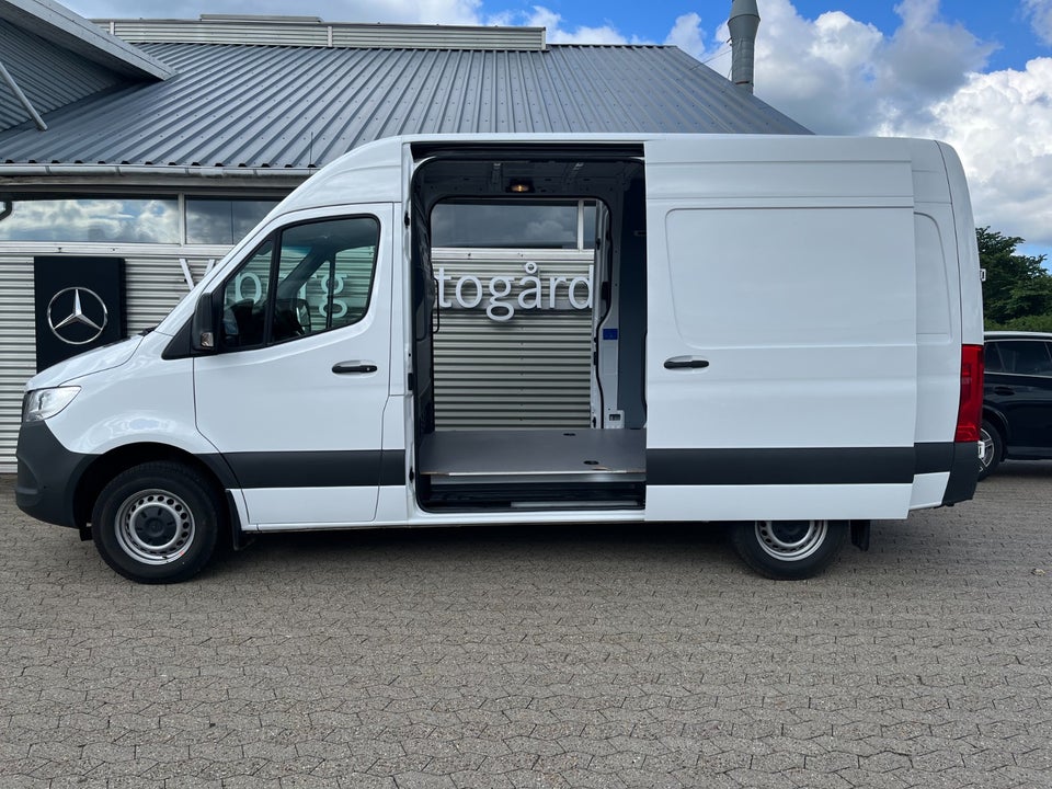 Mercedes Sprinter 317 2,0 CDi A2 Kassevogn aut. RWD