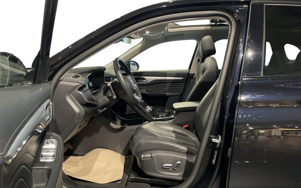 MG Marvel R Luxury 5d