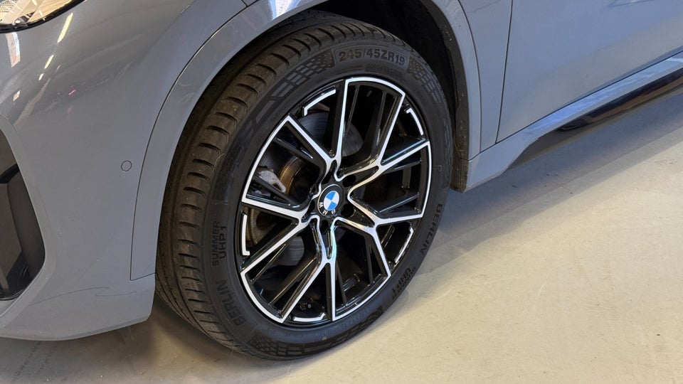 BMW iX1 xDrive30 M-Sport 5d