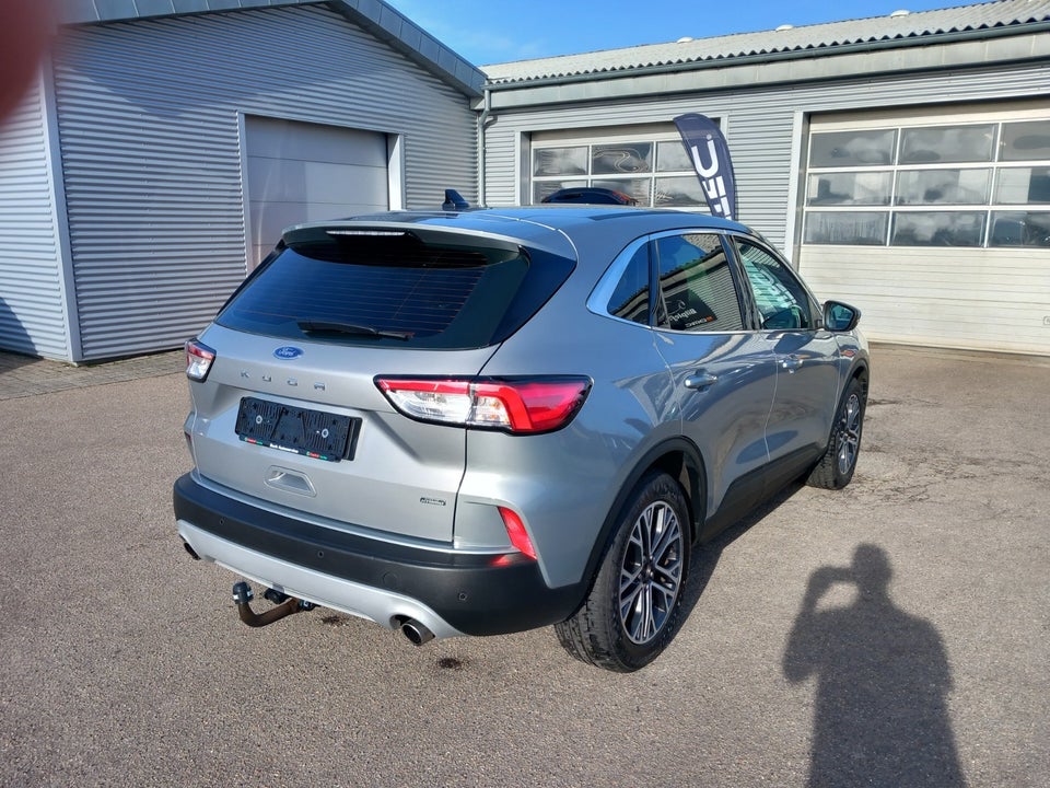 Ford Kuga 2,5 PHEV Titanium CVT 5d