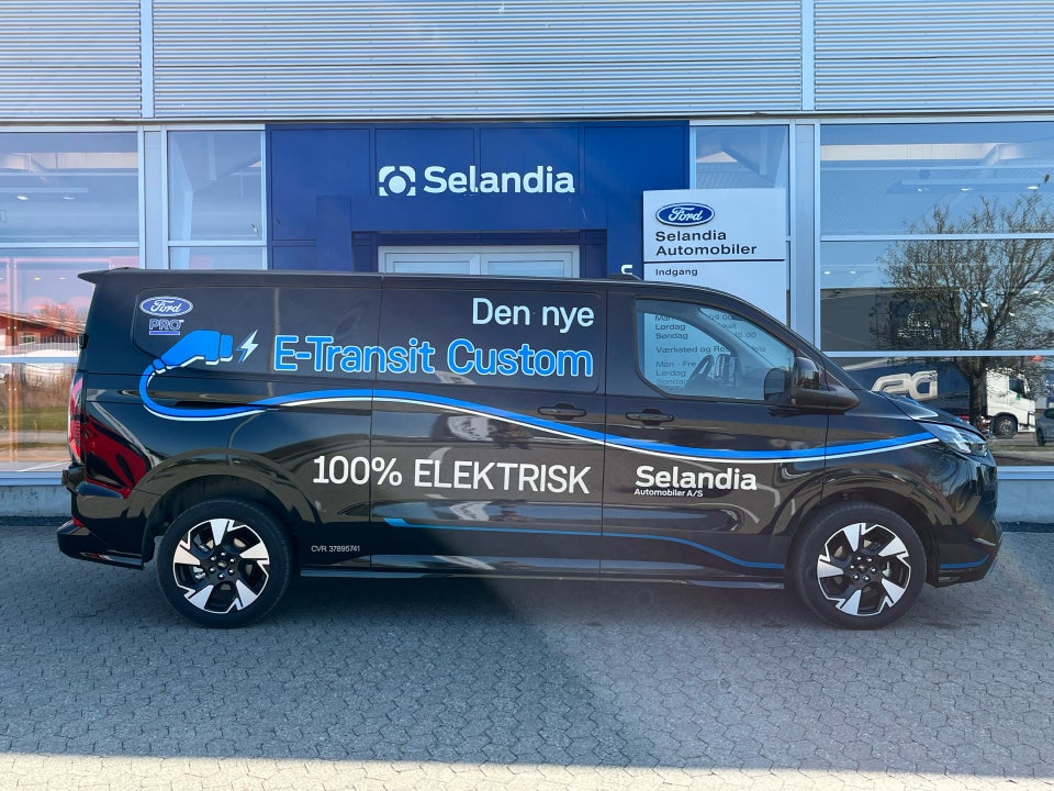 Ford Transit Custom 320L 64 Sport