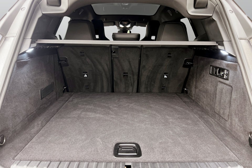 BMW iX xDrive40 Supercharged 5d