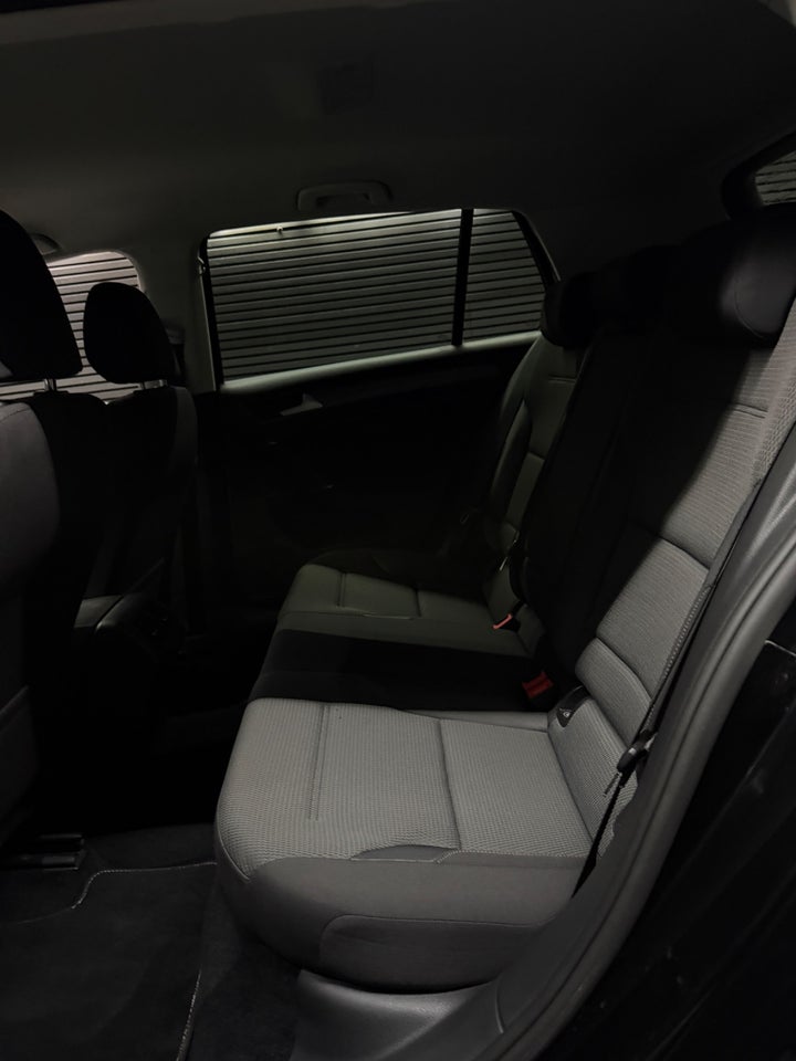 VW Golf VII 1,6 TDi 115 Comfortline Variant 5d