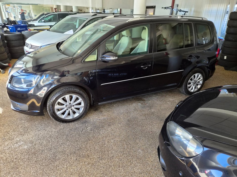VW Touran 2,0 TDi 140 Comfortline DSG BMT 7prs 5d